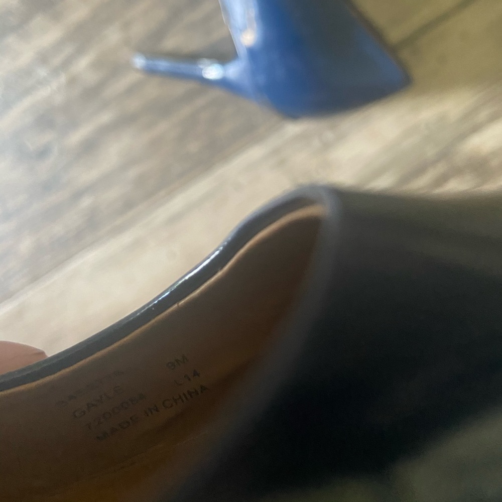 Calvin Klein heels - Picture 4 of 4